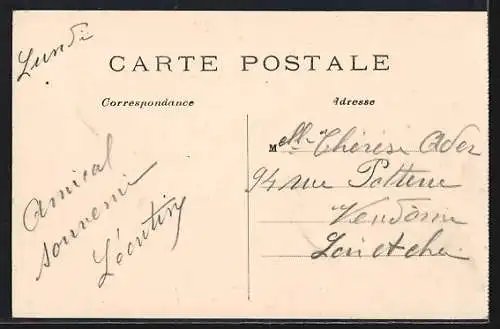 AK Pontoise, Pont de l`Arcade à Saint-Ouen-l`Aumône avec passant sur la route