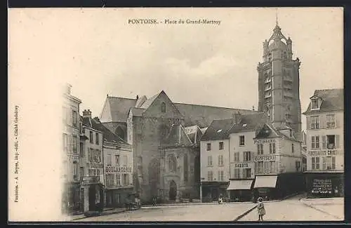 AK Pontoise, Place du Grand-Martroy avec boulangerie et église en arrière-plan
