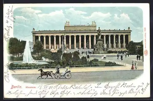 AK Berlin, Museum mit Besuchern im Lustgarten