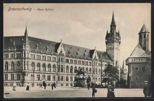 AK Braunschweig, Neues Rathaus mit Denkmal und Turm