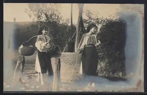 AK Frauen mit ihren Wollkörben an einem Brunnen