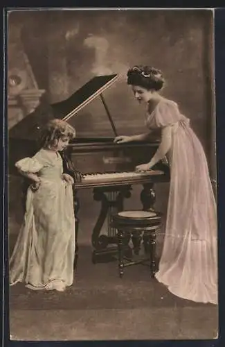 AK Frau und Mädchen am Klavier