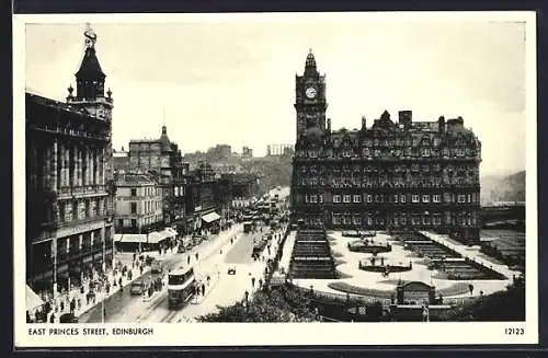 AK Edinburgh, East Princes Street, Strassenbahn