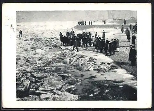 AK Duisburg, der zugefrorene Rhein zwischen Duisburg und Homberg 20.2.1929, Menschenauflauf, Unwetter
