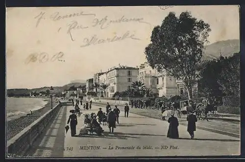 AK Menton, La Promenade du Midi animée par des promeneurs et calèches