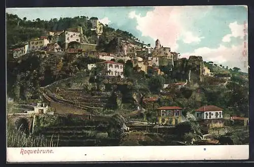 AK Roquebrune, Vue pittoresque du village sur la colline