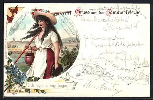 Lithographie Junge Gärtnerin mit Strohhut, Rechen und Eimer, Schmetterlinge, Kornblumen