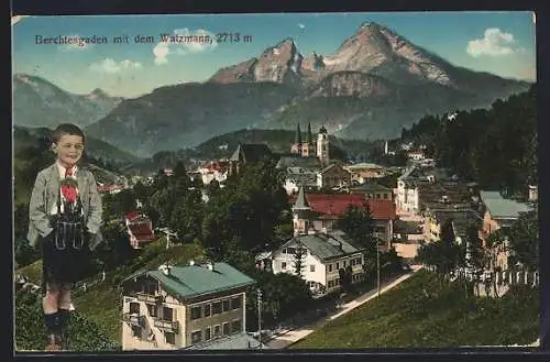 AK Berchtesgaden, Ortsansicht mit dem Watzmann und Buben in Trachten