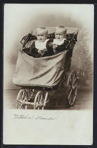 Foto-AK Wilhelm und Alexander im Kinderwagen