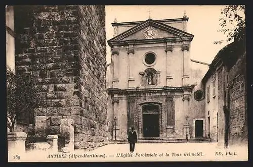 AK Antibes, L`Église Paroissiale et la Tour Grimaldi