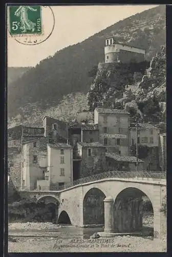 AK Roquebillière, le Pont de France et la chapelle sur la colline
