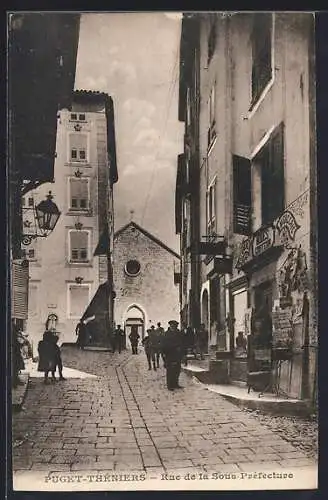 AK Puget-Théniers, Rue de la Sous-Préfecture avec vue sur l`église