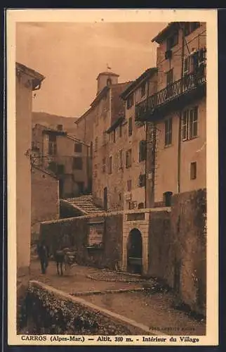 AK Carros, Intérieur du village avec ruelles pittoresques et bâtiments anciens
