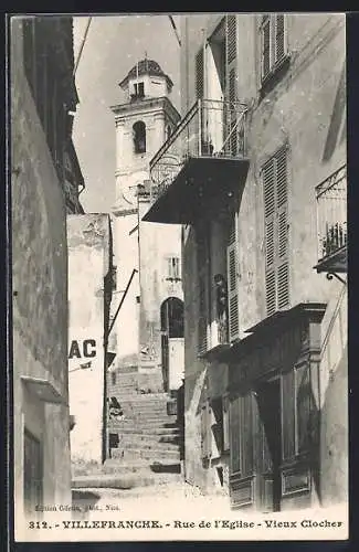 AK Villefranche, Rue de l`Eglise et vieux clocher