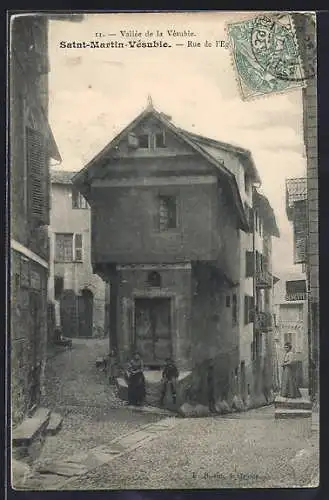AK Saint-Martin-Vésubie, Rue de l`Église dans la vallée de la Vésubie