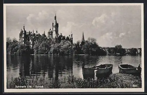 AK Schwerin i. M., Schloss mit Booten