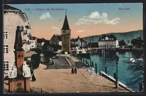 AK Lindau im Bodensee, Hafenplatz mit Denkmal