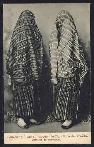 AK Shkodra, Jeune fille Catholique, Costume de promenade, Zwei albanische verschleierte Frauen