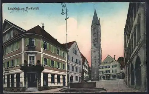 AK Leutkirch, Marktplatz mit Geschäft und Brunnen