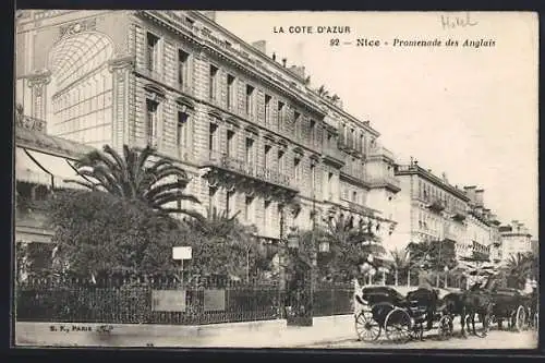 AK Nice, Promenade des Anglais et calèches devant les hôtels historiques