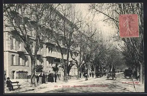 AK Nice, Boulevard Dubouchage avec passants et calèches