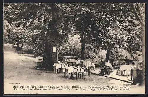 AK Berthemont-les-Bains, Terrasse de l`Hôtel des Bains sous les arbres
