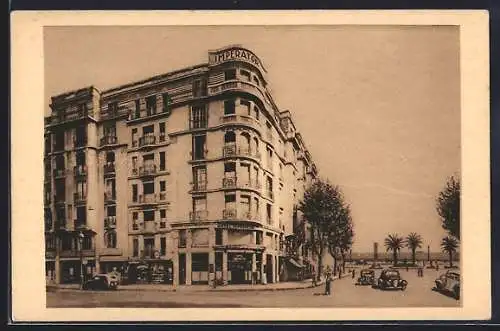 AK Nice, Hôtel Impérator sur le Boulevard Gambetta avec voitures et palmiers