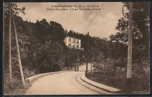 AK Magagnosc, Hôtel-Pension Les Roches Grises au bord de la route sinueuse