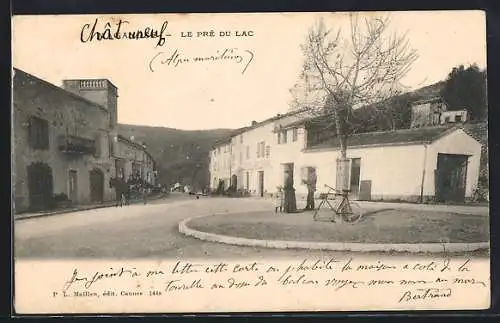 AK Châteauneuf, Le Pré du Lac avec bicyclette et habitants sur la place