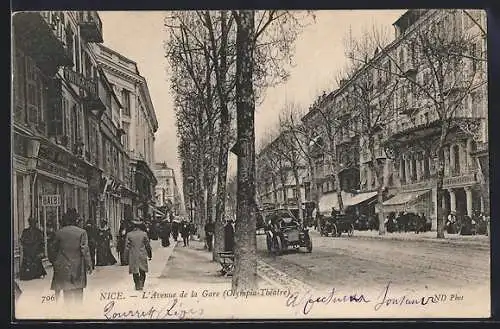 AK Nice, L`Avenue de la Gare (Olympia-Théâtre) avec passants et voiture