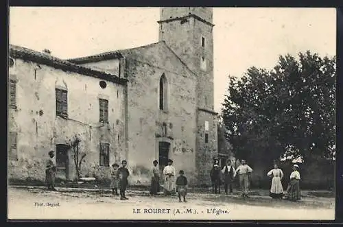 AK Le Rouret, L`Église et habitants devant le bâtiment