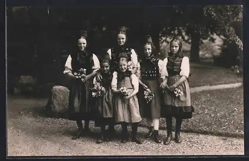 Foto-AK Familie in Schwarzwälder Trachten