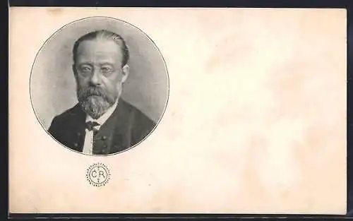 AK Smetana im Portrait mit Brille