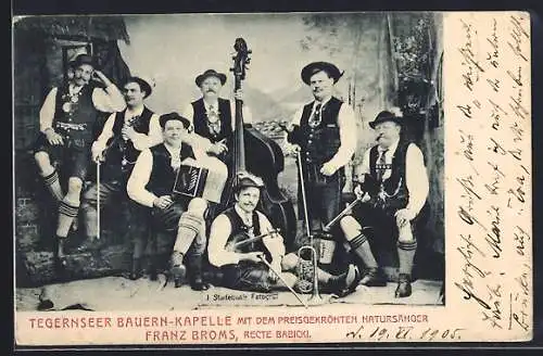 AK Tegernseer Bauern-Kapelle mit Natursänger Franz Broms, Gruppenbild mit Instrumenten
