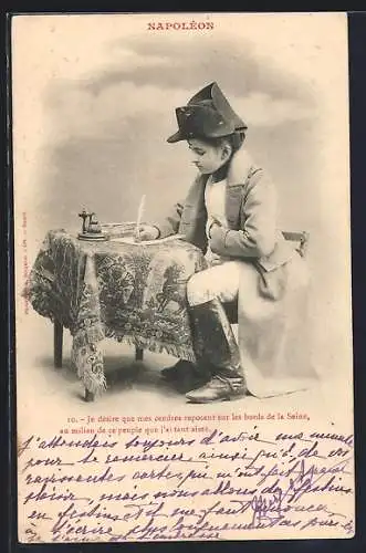 AK Junge verkleidet als Napoleon am Schreibtisch