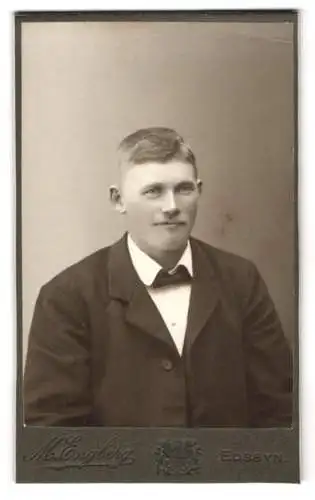 Fotografie M. Engberg, Edsbyn, Porträt eines jungen Mannes
