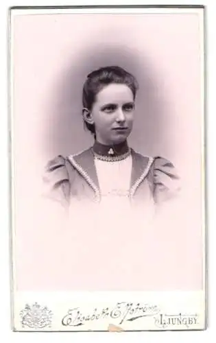 Fotografie Elisabeth Elfström, Ljungby, Portrait einer jungen Frau
