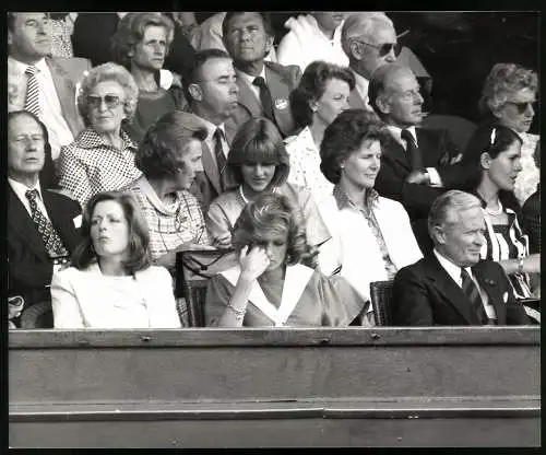 Fotografie Prinzessin Diana zu Gast in Wimbledon, Grossformat 25 x 20cm