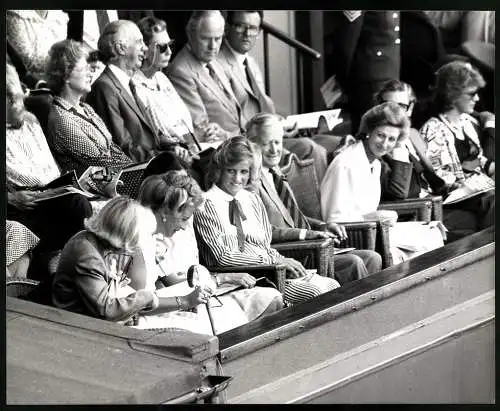 Fotografie Prinzessin Diana in Wimbledon 1984, Grossformat 25 x 20cm