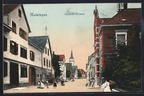 AK Metzingen / Württ., Schloss-Strasse mit Kindern