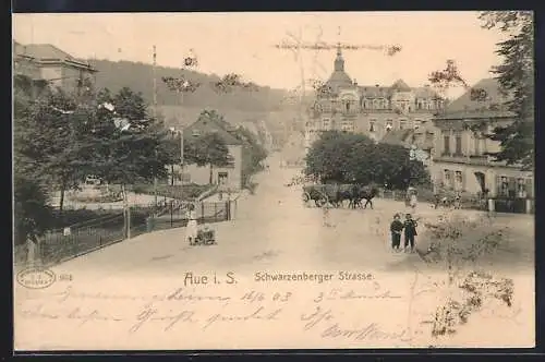 AK Aue / Erzgebirge, Schwarzenberger Strasse mit Kindern