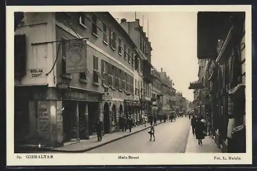AK Gibraltar, Main Street
