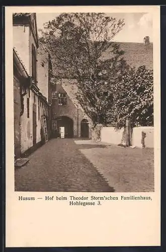 AK Husum / Nordsee, Hof beim Theodor Storm`schen Familienhaus, Hohlegasse 3