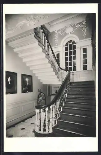 AK Kingston upon Hull, Wilberforce House, Hall and Staircase