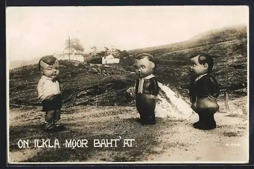 AK Ilkley, On Ilkla Moor Bahr` At, Ortsansicht mit Figuren