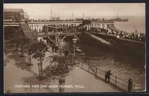 AK Hull, Victoria Pier and River Humber