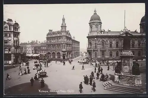 AK Hull, Victoria Square mit Strassenbahn und Denkmal aus der Vogelschau