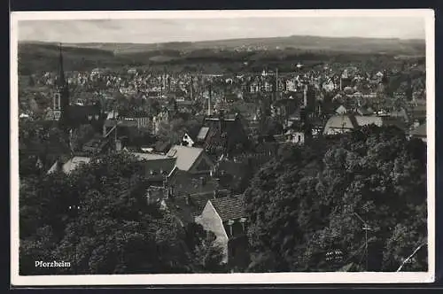 AK Pforzheim /Schwarzwald, Blick auf den Ort umgeben von Bäumen