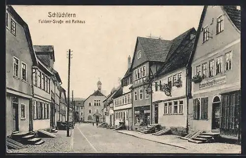 AK Schlüchtern, Fuldaer-Strasse mit Rathaus und Geschäften