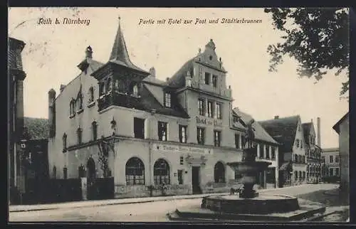 AK Roth /Nürnberg, Hotel zur Post mit Städtlerbrunnen und Strassenaprtie
